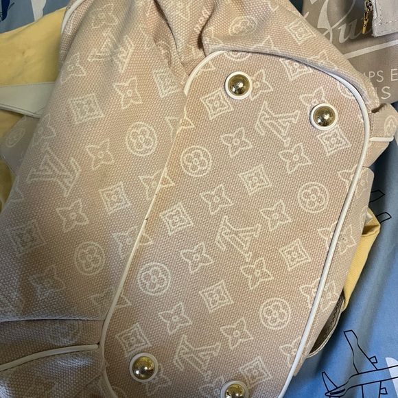 Louis Vuitton purses - Picture 10 of 10